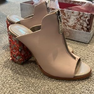 Right Bank Shoe Co Blush Pink w/ Seashells Open Toe Mule